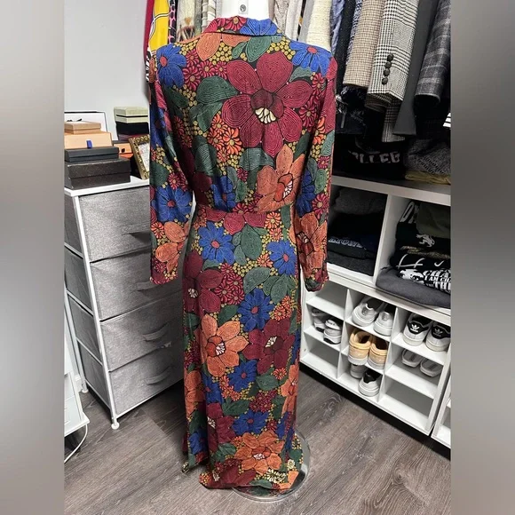 Farm Rio Black Stitched Flowers v neck maxi dress - Picture 3 of 10